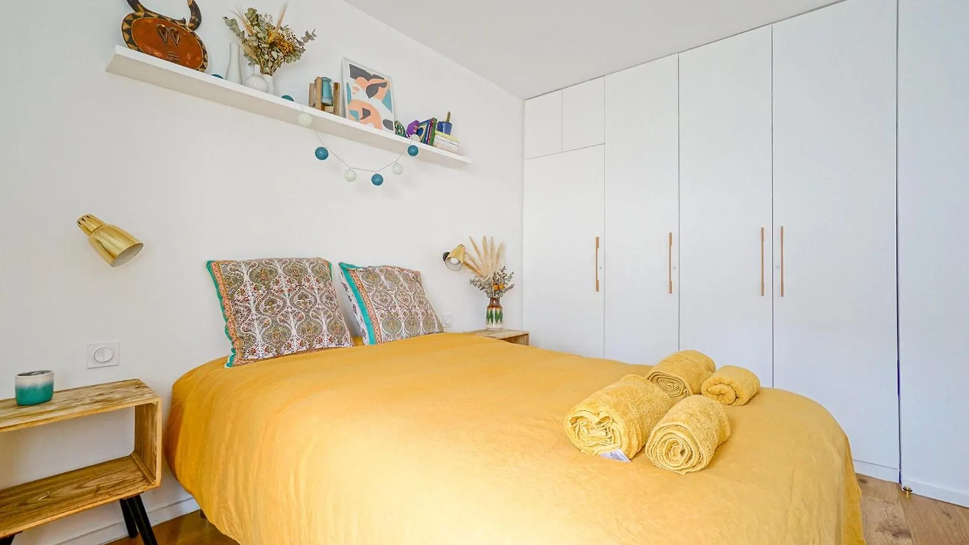 Beautiful Apartment With View On The Faubourg Paris 0*,  Frankrig