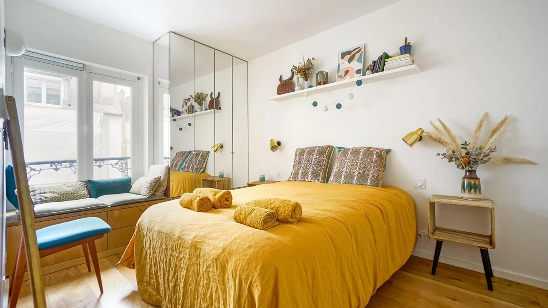 Beautiful Apartment With View On The Faubourg Paris