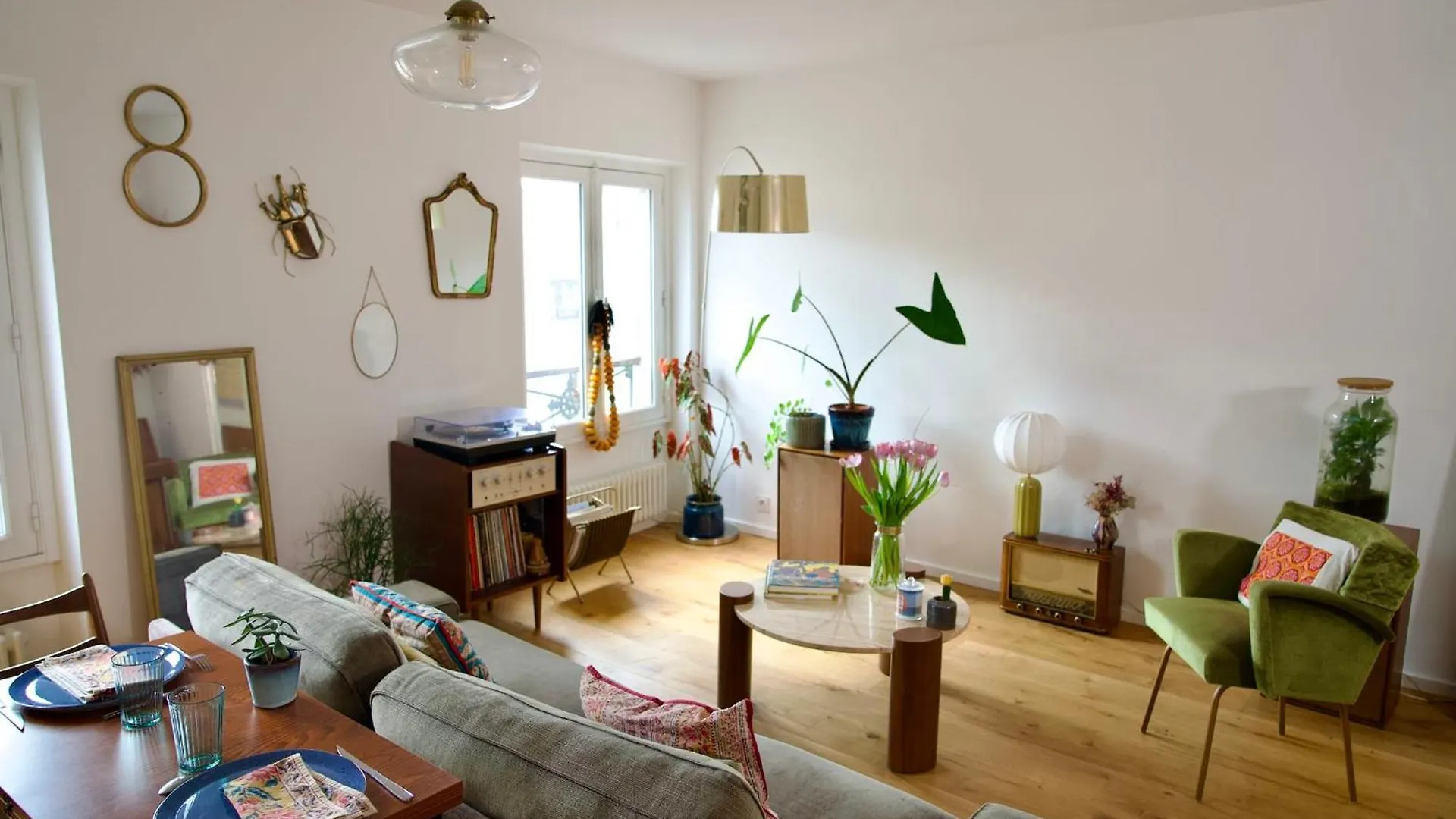 Beautiful Apartment With View On The Faubourg Paris